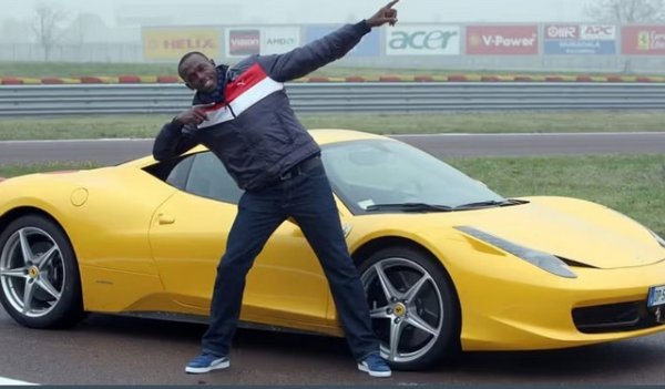 Подобно на F430 Spider,&nbsp;Юсейн&nbsp;Болт получава и жълто Ferrari 458&nbsp;Italia&nbsp;за една седмица, за да го кара на писта&nbsp;Фиорано, първо с тестовия пилот на Ferrari -&nbsp;Дарио&nbsp;Бенуци, после и сам. След това се съобщава, че колата е останала за него. Без да плаща. Ferrari 458&nbsp;Italia&nbsp;е с 4,5-литров&nbsp;V8 двигател с атмосферно&nbsp;пълнене, който осигурява 562 к.с. Ускорява до 100&nbsp;км/ч за 3,5 секунди, а максималната скорост е 340&nbsp;км/ч.